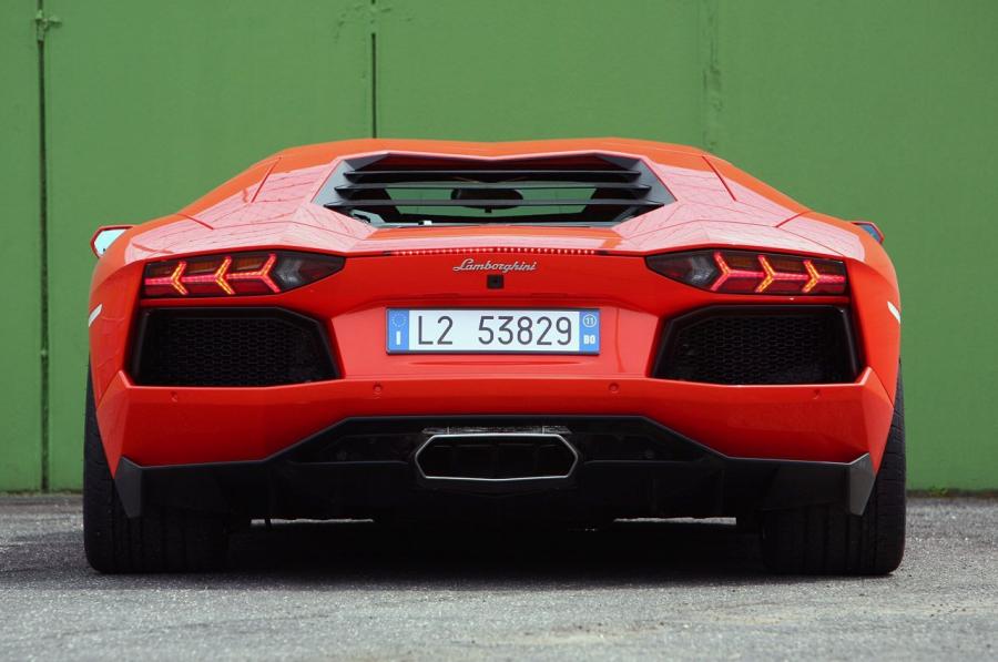  Lamborghini Aventador LP700-4 2011 года  (фото 110 из 204)